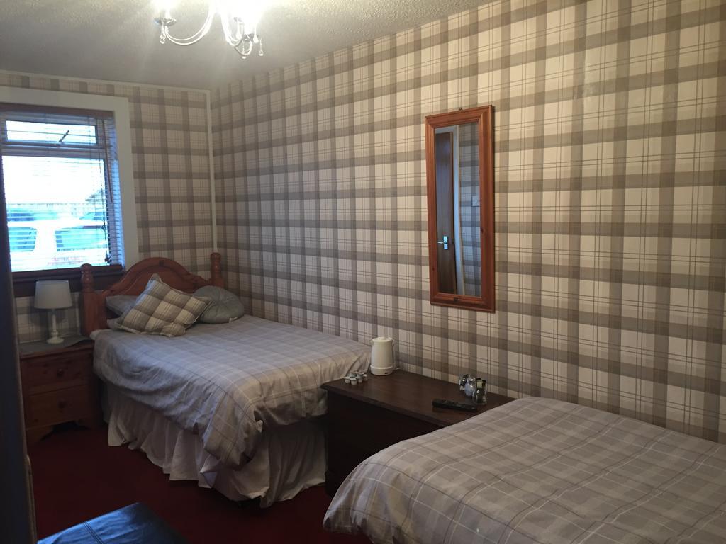 Rooms At Tarrareoch Bathgate Extérieur photo